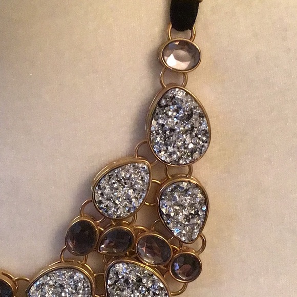 Joan Rivers statement necklace - Picture 2 of 3